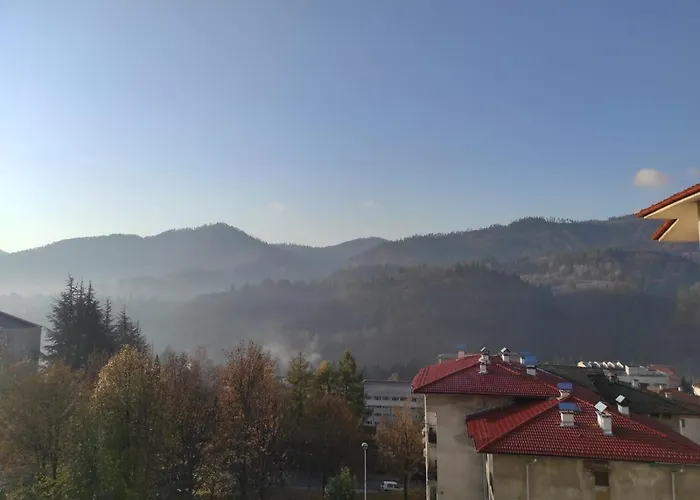 слънчев с прекрасна гледка, паркинг. Apartment