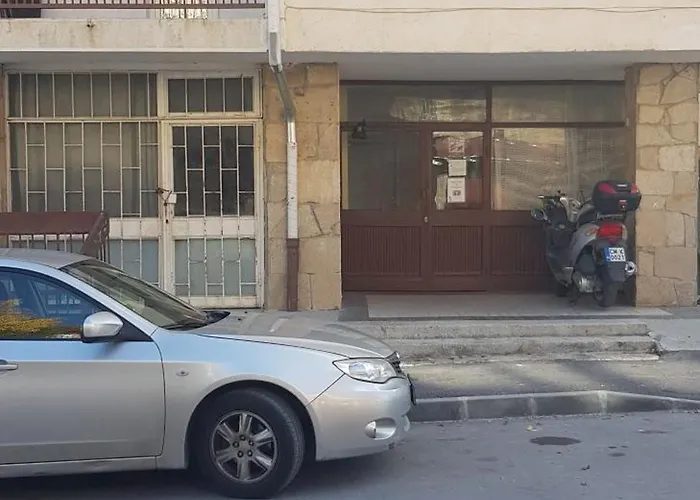 слънчев с прекрасна гледка, паркинг.