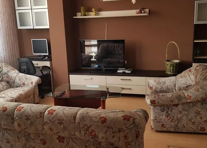 слънчев с прекрасна гледка, паркинг. 스몰랸