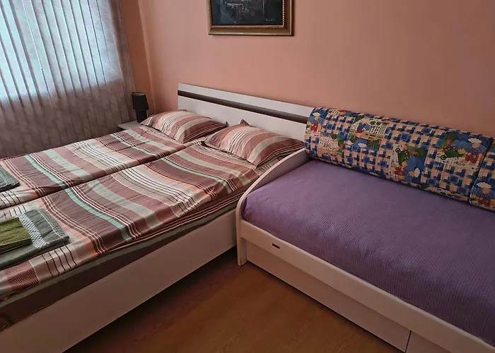 слънчев с прекрасна гледка, паркинг. Apartment